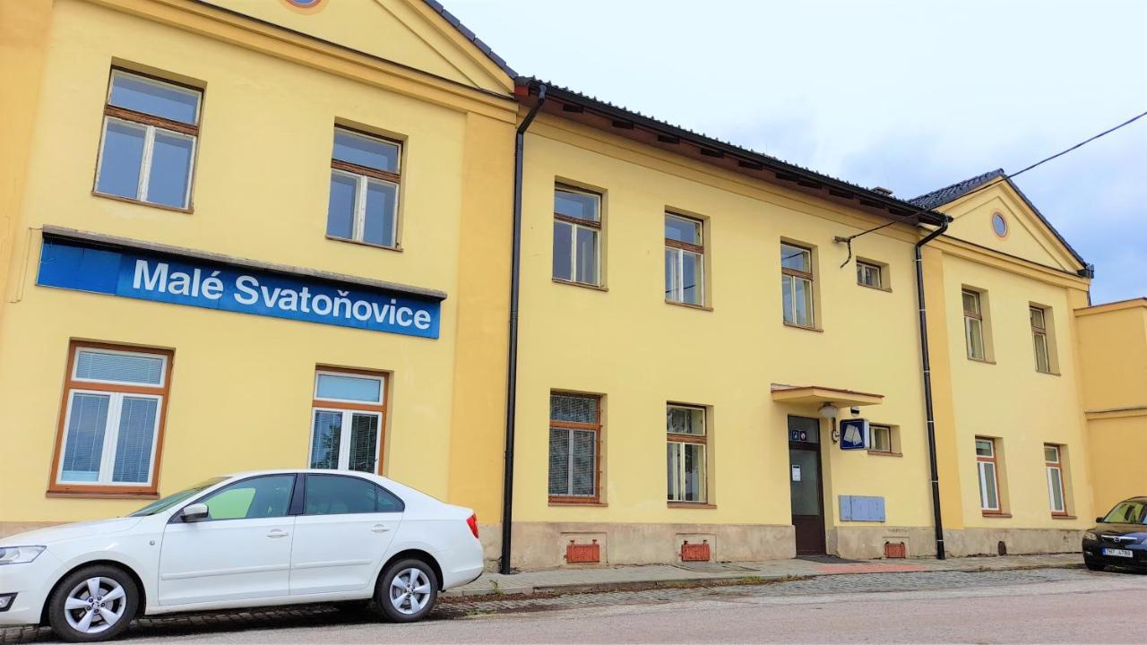 JW Retro: Vintage Cycling Haven near Krkonoše Mountains Apartment Male Svatonovice Exterior photo